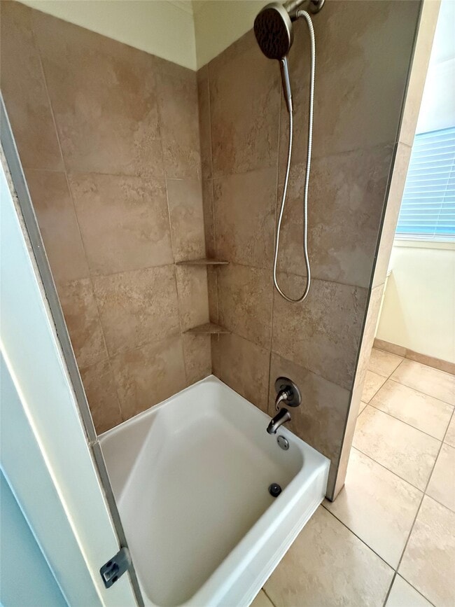 Building Photo - 2812 Wichita St