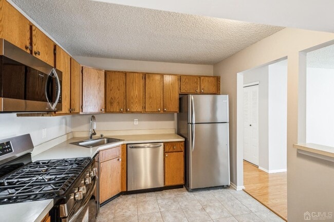 Building Photo - 15 Feiler Ct