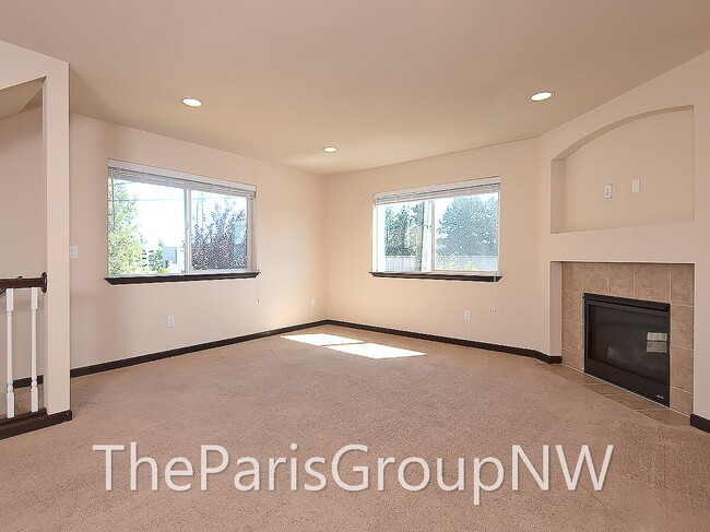 Building Photo - **PROPERTY LEASED** Spectacular Serene Lake 2012 TH – Great Location!