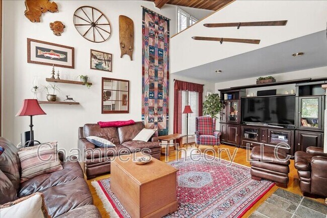 Building Photo - 8709 Hidden Hill Ln