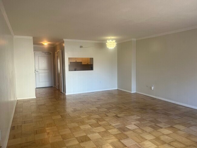 Building Photo - 8 Whittier Pl