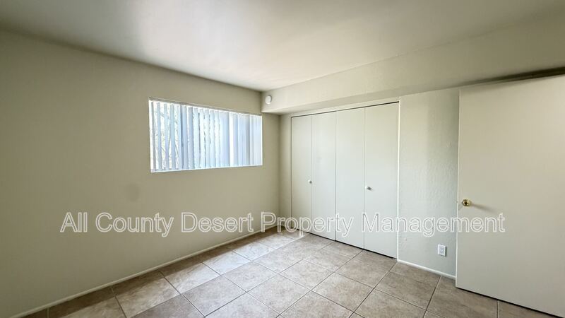Building Photo - 550 El Cielo Rd