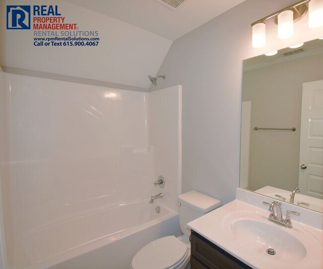 Building Photo - 2432 Fig Dr