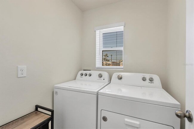 Building Photo - 6220 Distant Haze Pl