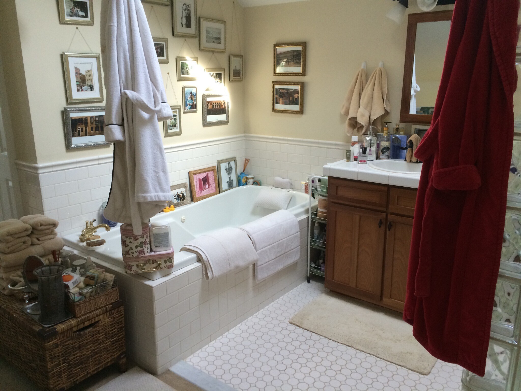 Building Photo - 369 Etna Rd