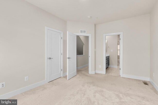 Building Photo - 10413 Fernwood Rd