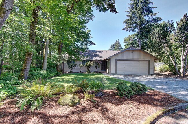 Building Photo - Spacious 3-Bedroom Home with Private Backyard Oasis