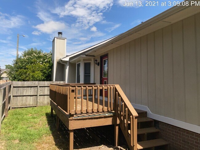 Building Photo - 5061 Linton Hall Rd