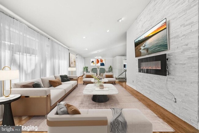 Building Photo - 9416 Holbrook Ln