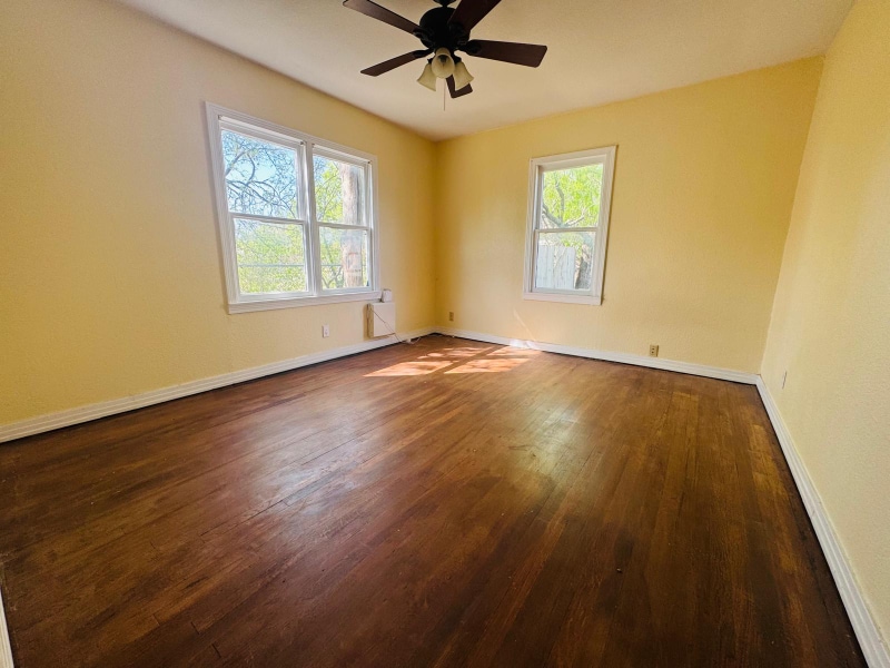 Building Photo - 1405 Hassell St