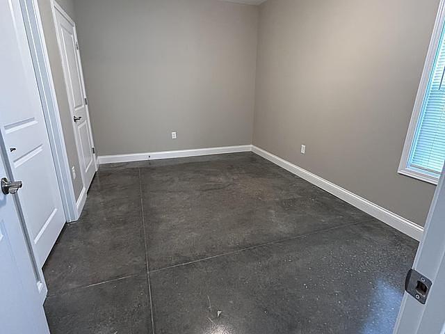 Building Photo - 1125 Old Barren River Rd