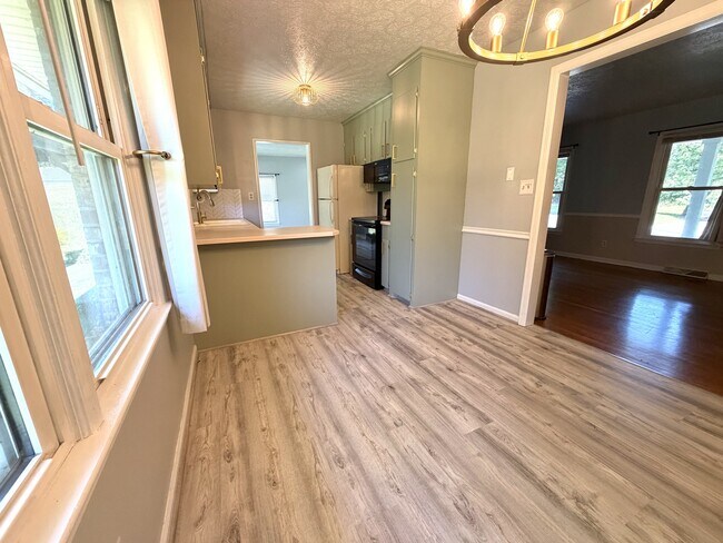 Building Photo - 1125 Sheffield Dr