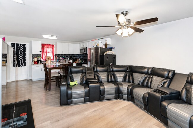 Building Photo - Beautiful 3-Bedroom Home with Private Patio!