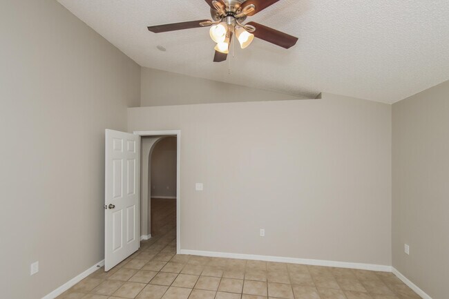 Building Photo - 2908 Maderia Cir