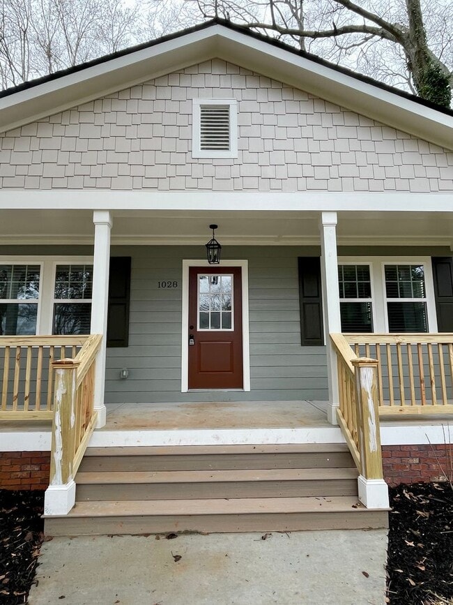 Building Photo - Newly Built Home minutes from Downtown Madison