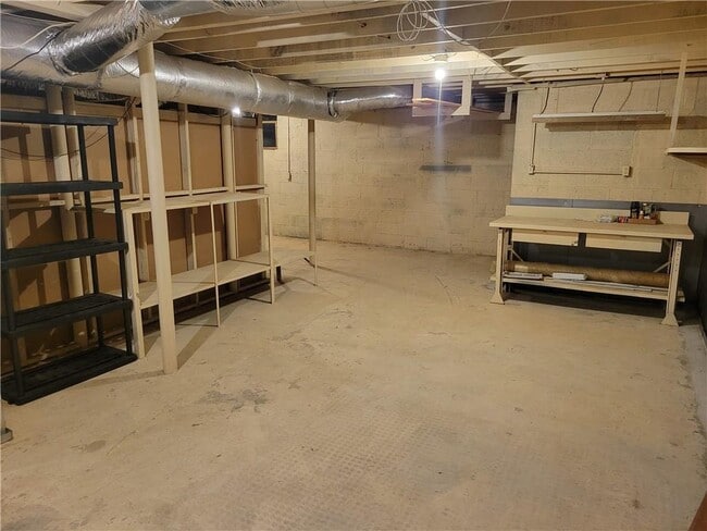 Building Photo - 3009 Caldwell Rd NE