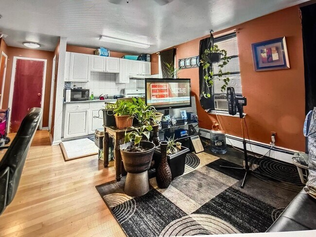 Primary Photo - 1677 John F. Kennedy Blvd