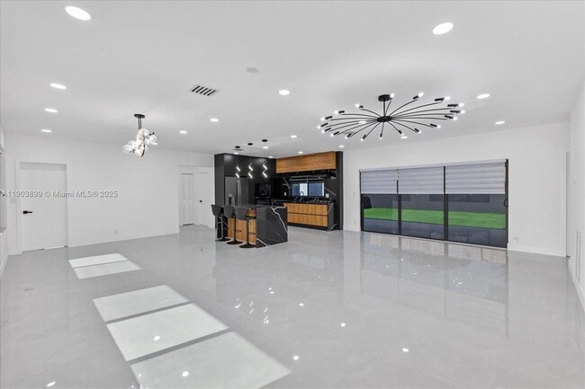 Building Photo - 19511 NE 18th Pl