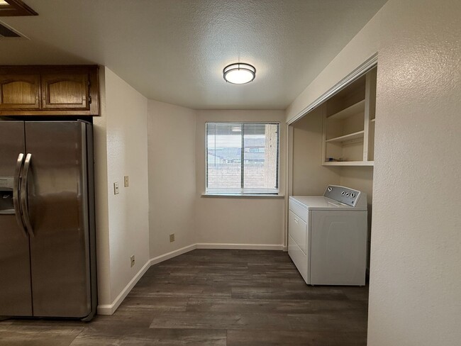 Building Photo - Creekridge Villas Single Story Condo in Gated Community in Orcutt with Easy Access to VSFB