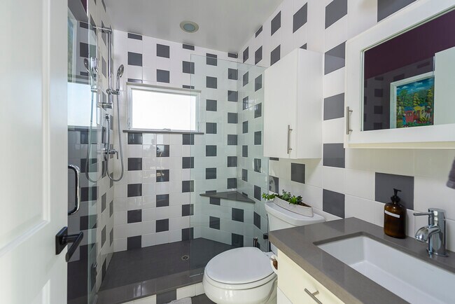 Building Photo - 4719 Coronado Ave