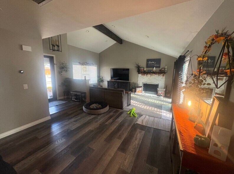 Building Photo - 5312 Diane St