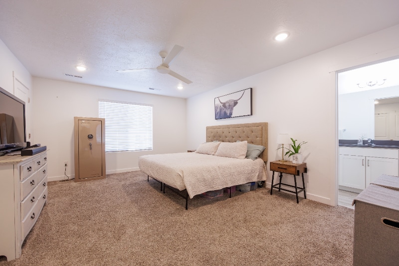 Building Photo - 1859 S 410 W