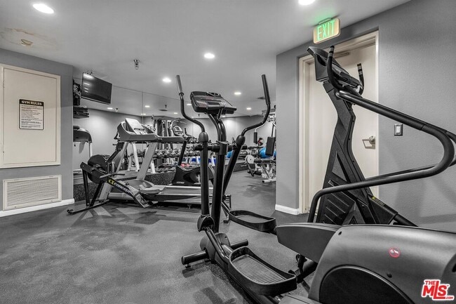 Building Photo - 11740 Sunset Blvd