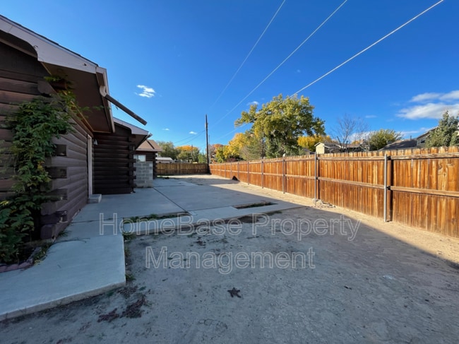 Building Photo - 2600 Cliffside Dr