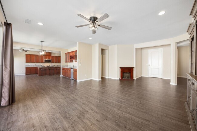 Building Photo - **Charming Home for Rent in Damonte Ranch**
