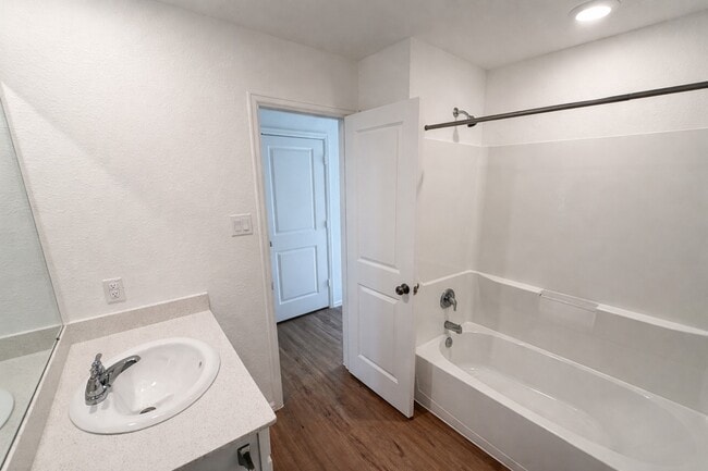 Building Photo - 1315 Millers Pass Dr