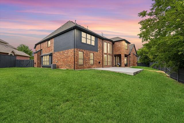 Building Photo - 1750 Greenwood Ct