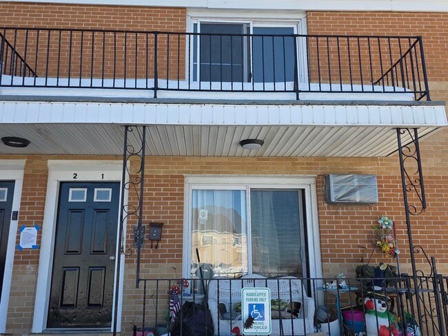 Building Photo - 2304 Hamilton Ave