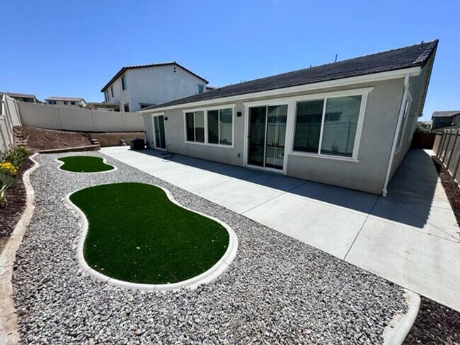 Building Photo - COMING SOON! Beautiful 4 bedroom Single St...