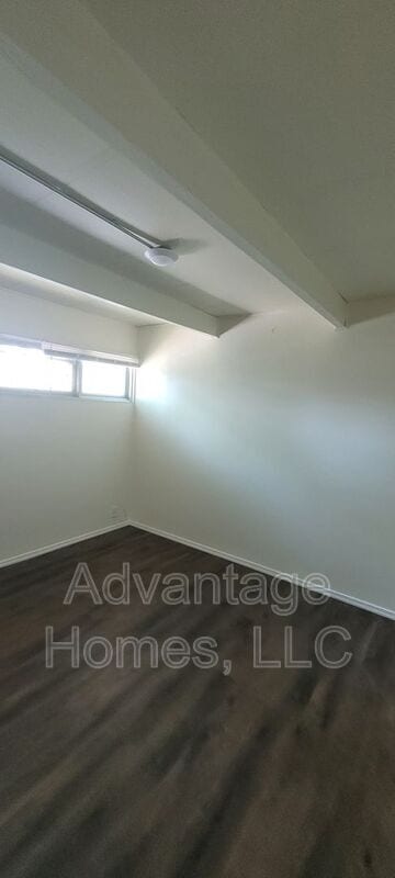 Building Photo - 938 N 71 St