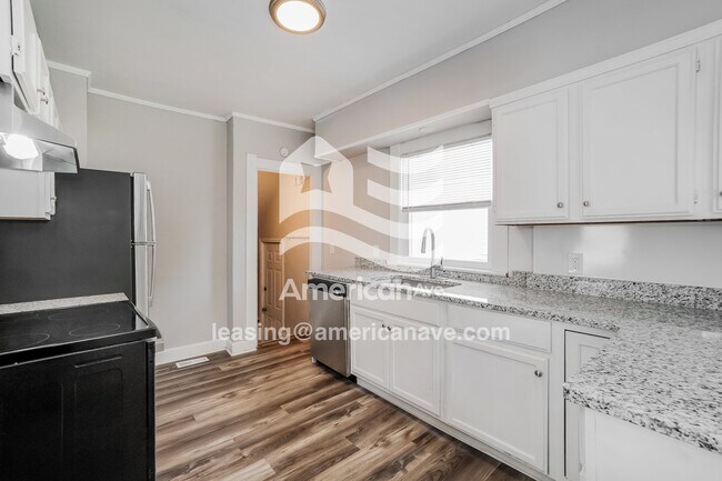 Building Photo - 625 Colima Dr