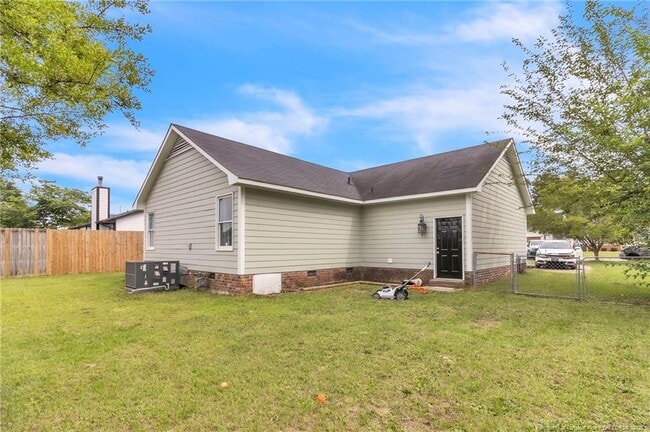 Building Photo - 5008 Shimmer Dr