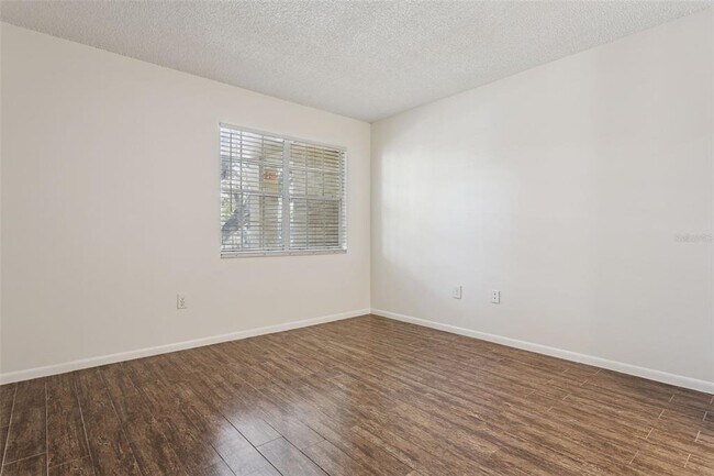 Building Photo - 2690 Coral Landings Blvd