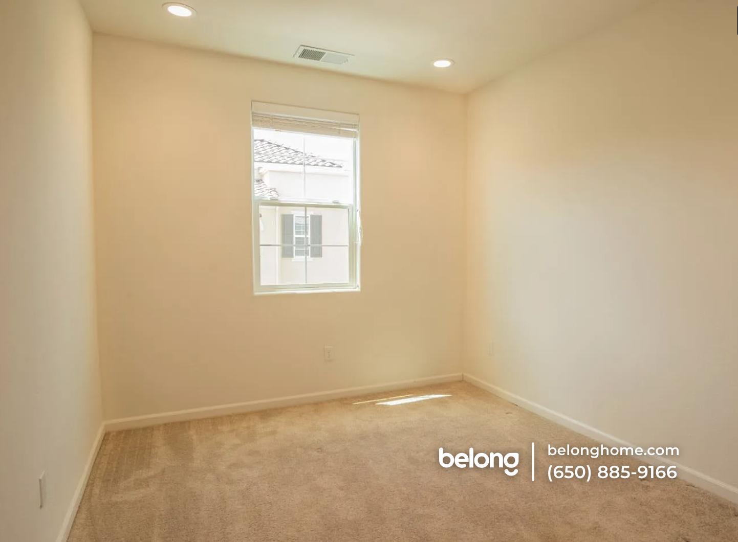 Building Photo - 39872 Sawyer Terrace