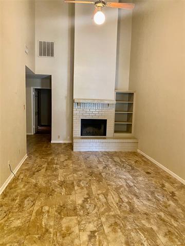 Building Photo - 3832 Crossroads Dr