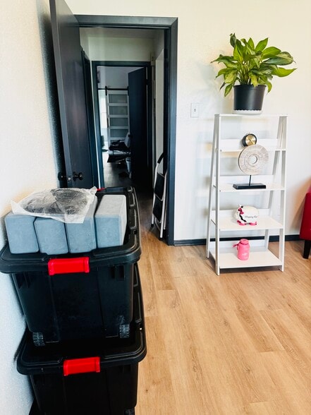 Office Space/ Storage Room- - 1702 Grand Park Dr