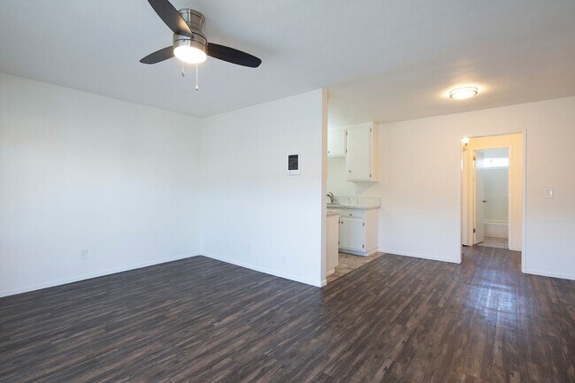 Building Photo - OPEN HOUSE: 11/23 10AM-12PM ~ 1BR at a Gre...