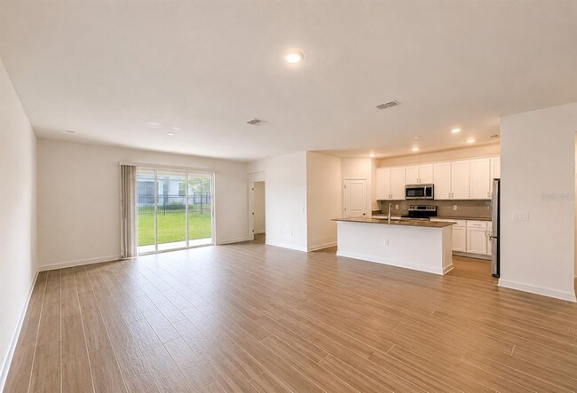 Building Photo - 4744 Waltham Forest Dr