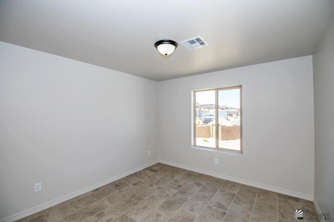 Building Photo - 12527 E 49th Dr