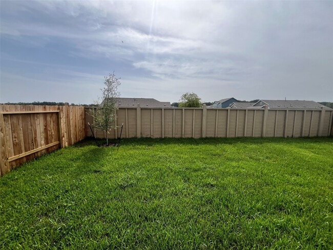 Building Photo - 25649 Rose Creek Dr