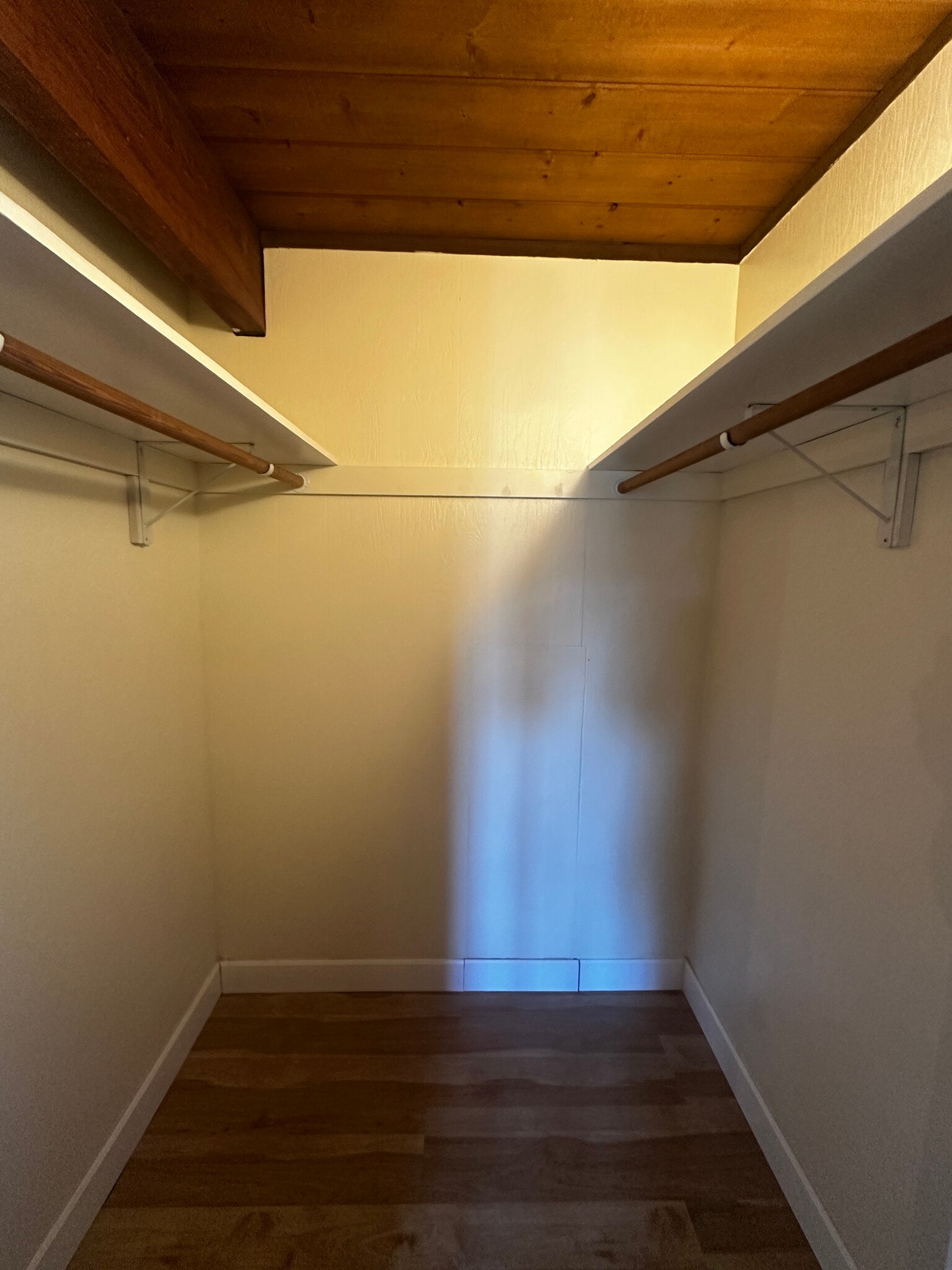 Building Photo - 9349 Riverview Ave