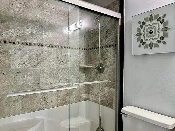 Building Photo - 10 Bay Street Landing