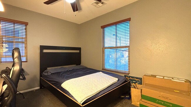 Building Photo - Excellent home in Providence Las Vegas. 3 Bedroom, loft  and cute backyard! Must see!