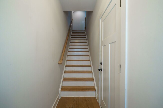 Building Photo - 608 Old Dominion Dr
