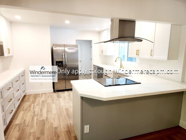 Building Photo - Fully Renovated Home in Arden Park! Available Now!!!