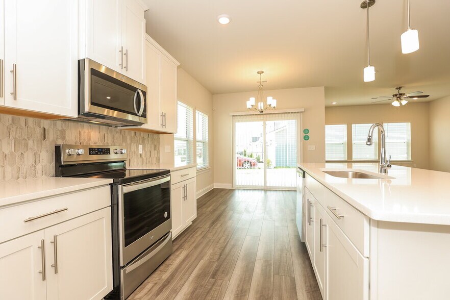 Building Photo - 3622 Mathewson Way
